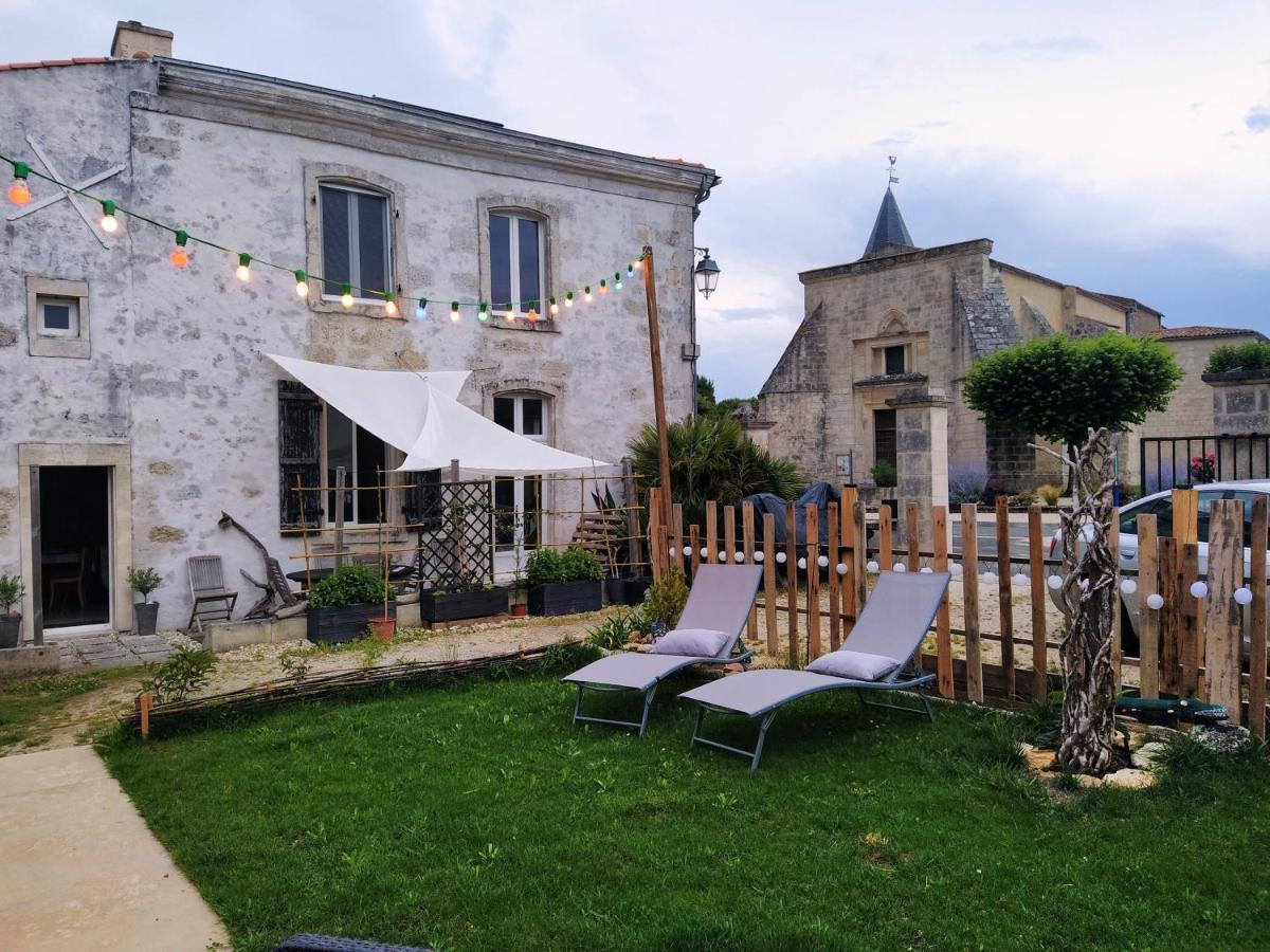 Gite Modes Et Cafe Epargnes Bagian luar foto
